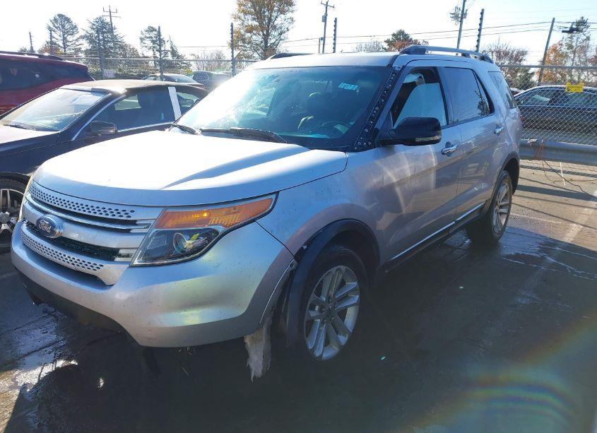 Photo 2 of 2011 Ford Explorer XLT (VIN 1FMHK8D80BGA66520)