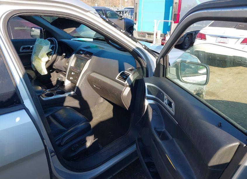 Photo 5 of 2011 Ford Explorer XLT (VIN 1FMHK8D80BGA66520)