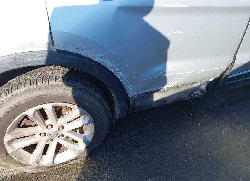 Photo 6 of 2011 Ford Explorer XLT (VIN 1FMHK8D80BGA66520)