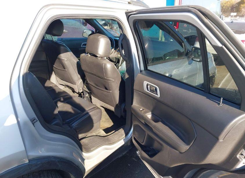 Photo 8 of 2011 Ford Explorer XLT (VIN 1FMHK8D80BGA66520)