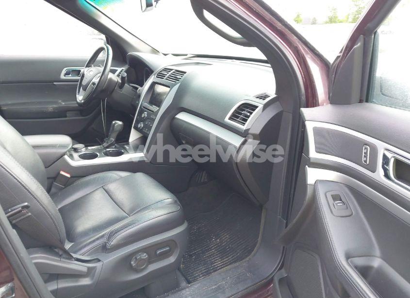 Photo 5 of 2011 Ford Explorer XLT (VIN 1FMHK8D80BGA76237)