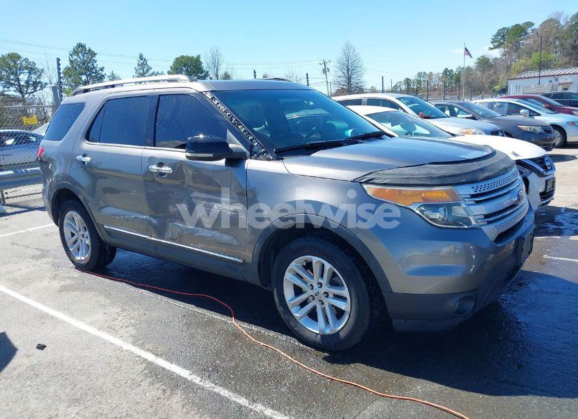 2012 Ford Explorer XLT (VIN 1FMHK8D80CGA22759) main photo