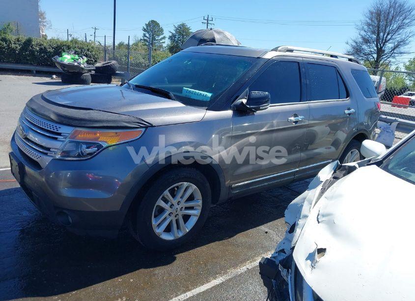 Photo 2 of 2012 Ford Explorer XLT (VIN 1FMHK8D80CGA22759)