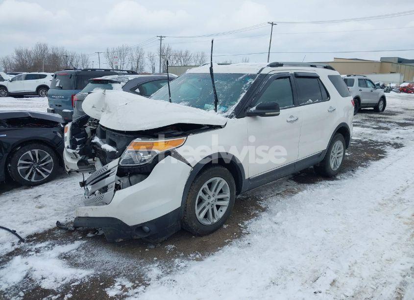 Photo 2 of 2012 Ford Explorer XLT (VIN 1FMHK8D81CGA12242)