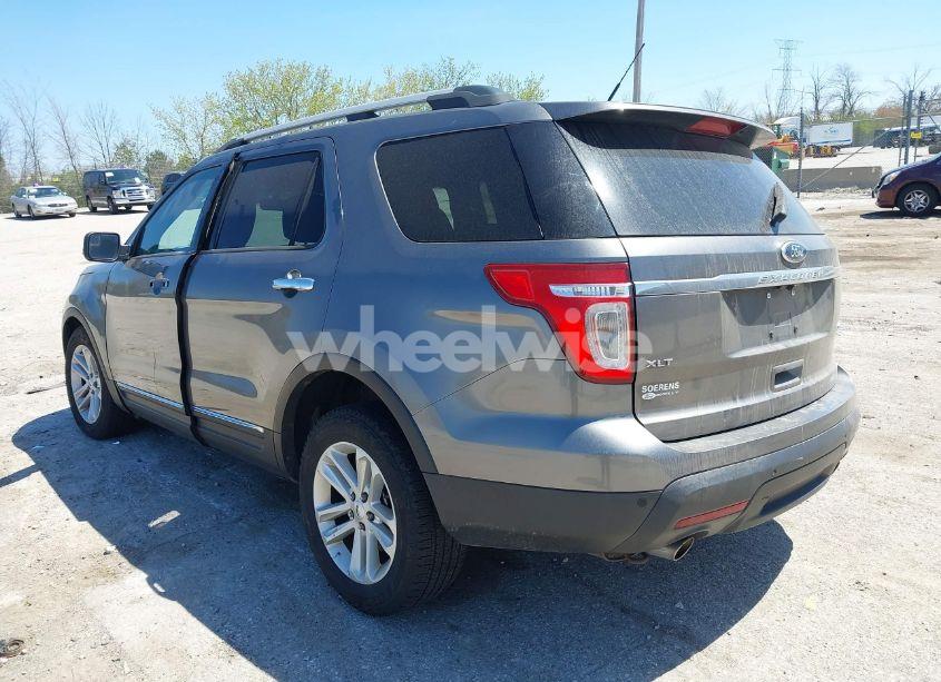 Photo 3 of 2012 Ford Explorer XLT (VIN 1FMHK8D81CGA30871)