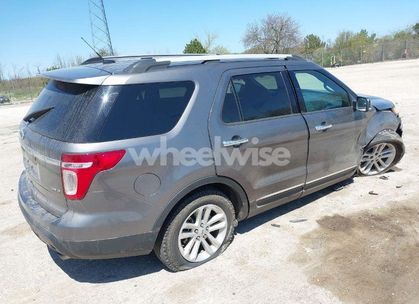 Photo 4 of 2012 Ford Explorer XLT (VIN 1FMHK8D81CGA30871)