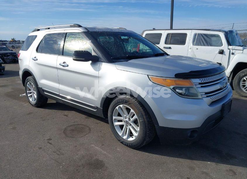 2011 Ford Explorer XLT (VIN 1FMHK8D82BGA31395) main photo