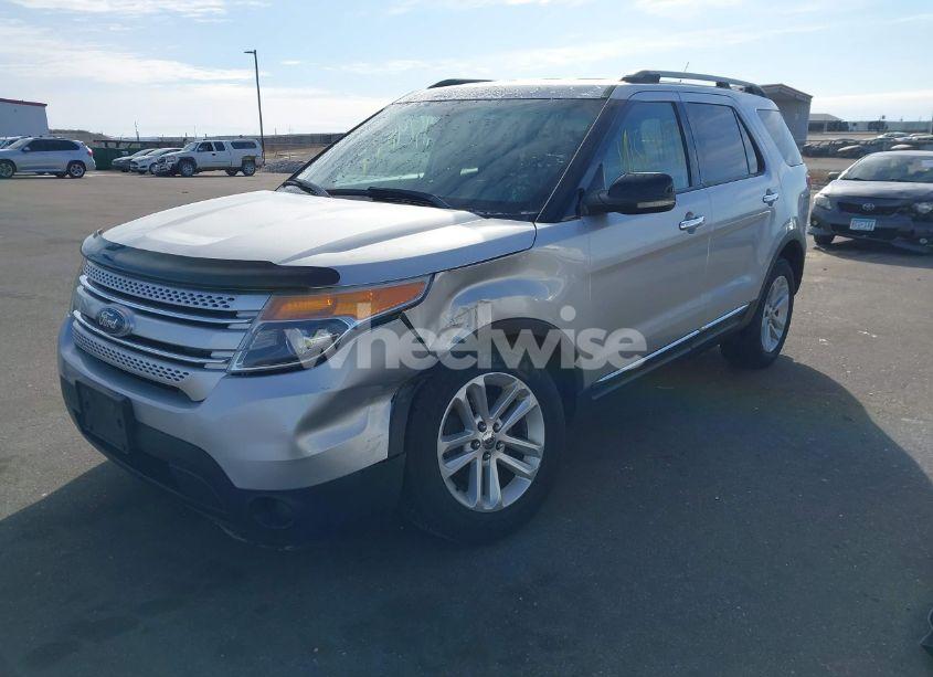 Photo 2 of 2011 Ford Explorer XLT (VIN 1FMHK8D82BGA31395)