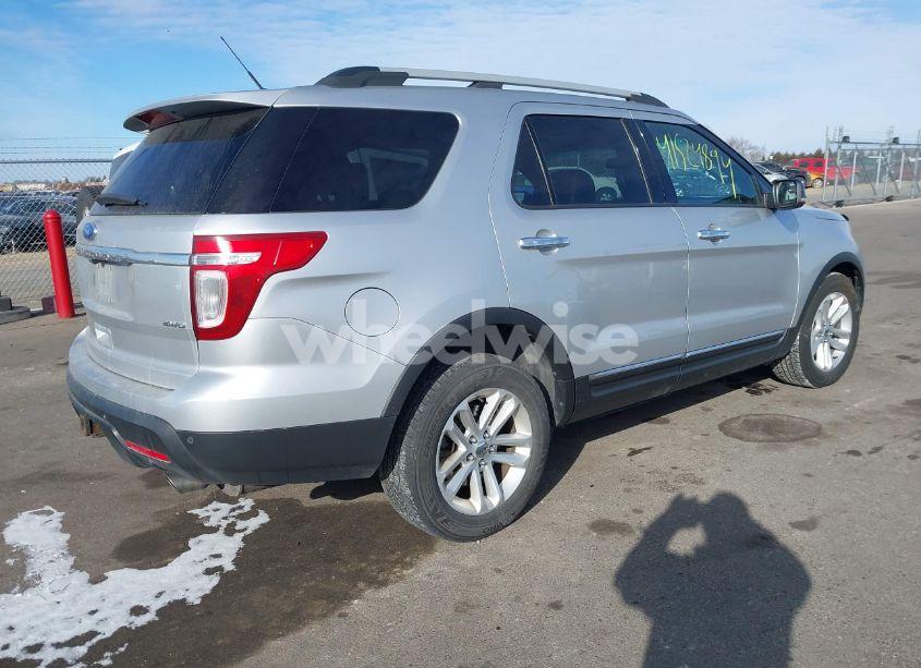 Photo 4 of 2011 Ford Explorer XLT (VIN 1FMHK8D82BGA31395)
