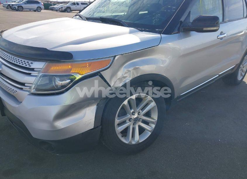 Photo 6 of 2011 Ford Explorer XLT (VIN 1FMHK8D82BGA31395)