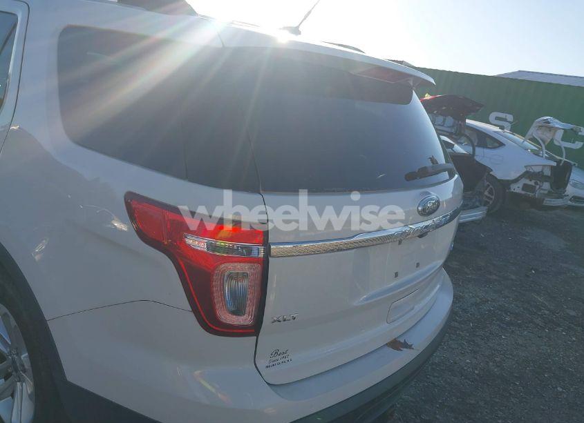 Photo 16 of 2011 Ford Explorer XLT (VIN 1FMHK8D82BGA59214)