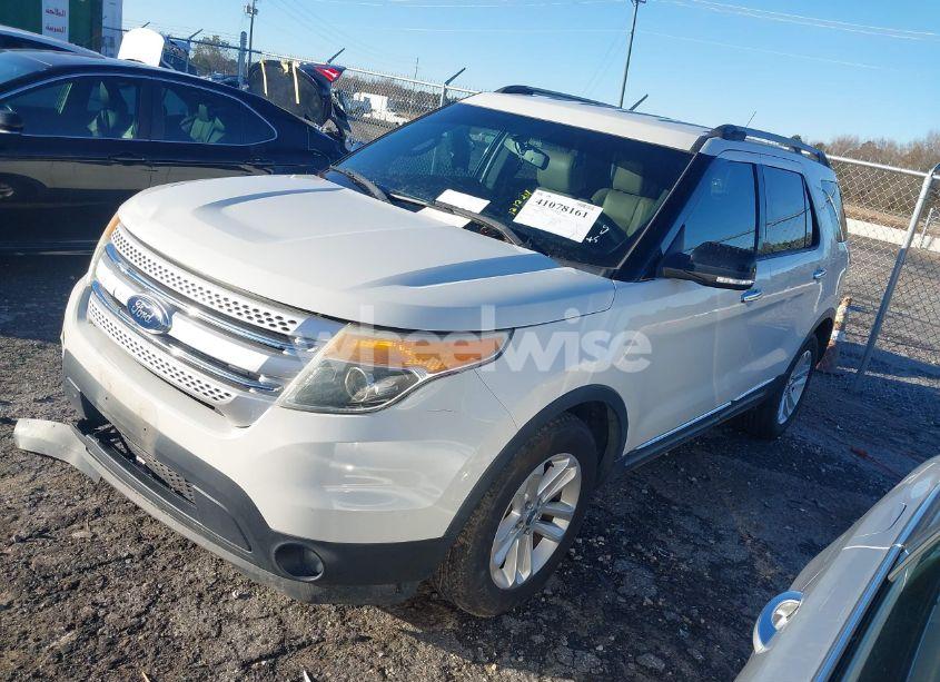 Photo 2 of 2011 Ford Explorer XLT (VIN 1FMHK8D82BGA59214)