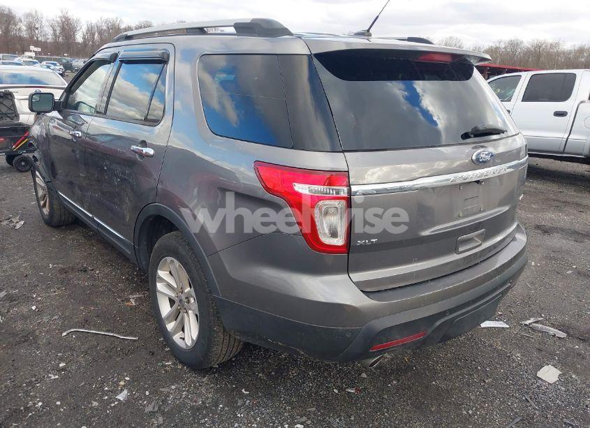 Photo 3 of 2011 Ford Explorer XLT (VIN 1FMHK8D82BGA66485)