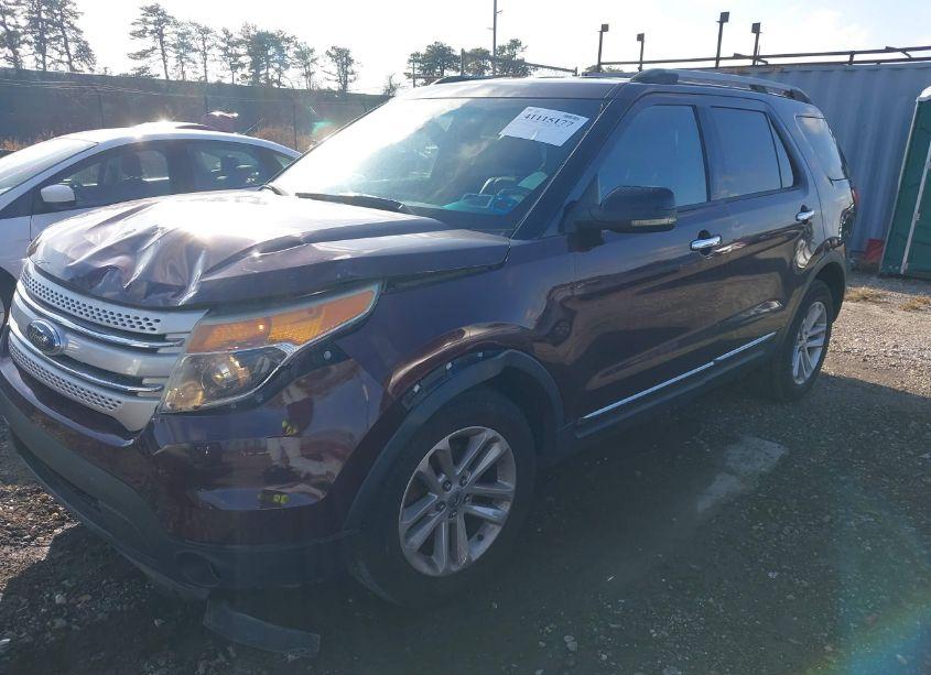 Photo 2 of 2011 Ford Explorer XLT (VIN 1FMHK8D82BGA74814)