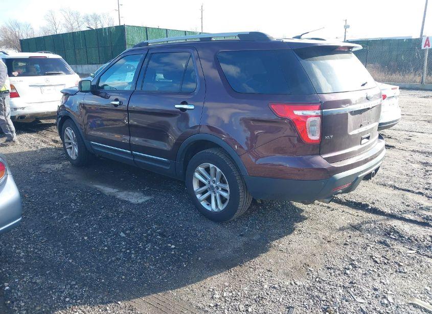 Photo 3 of 2011 Ford Explorer XLT (VIN 1FMHK8D82BGA74814)