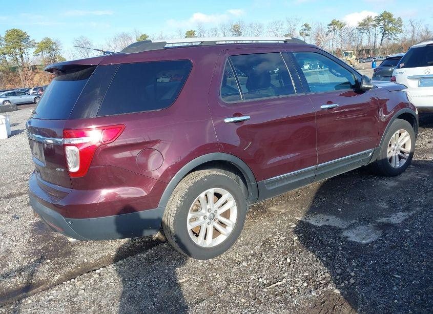 Photo 4 of 2011 Ford Explorer XLT (VIN 1FMHK8D82BGA74814)