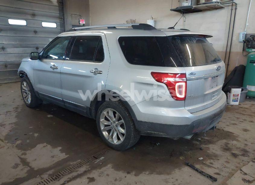 Photo 3 of 2012 Ford Explorer XLT (VIN 1FMHK8D82CGA20110)