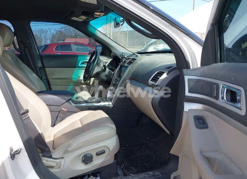 Photo 5 of 2012 Ford Explorer XLT (VIN 1FMHK8D82CGA35836)