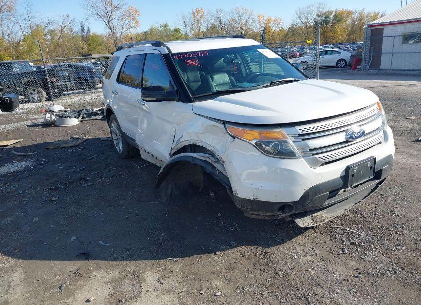 2011 Ford Explorer XLT (VIN 1FMHK8D83BGA75633) main photo