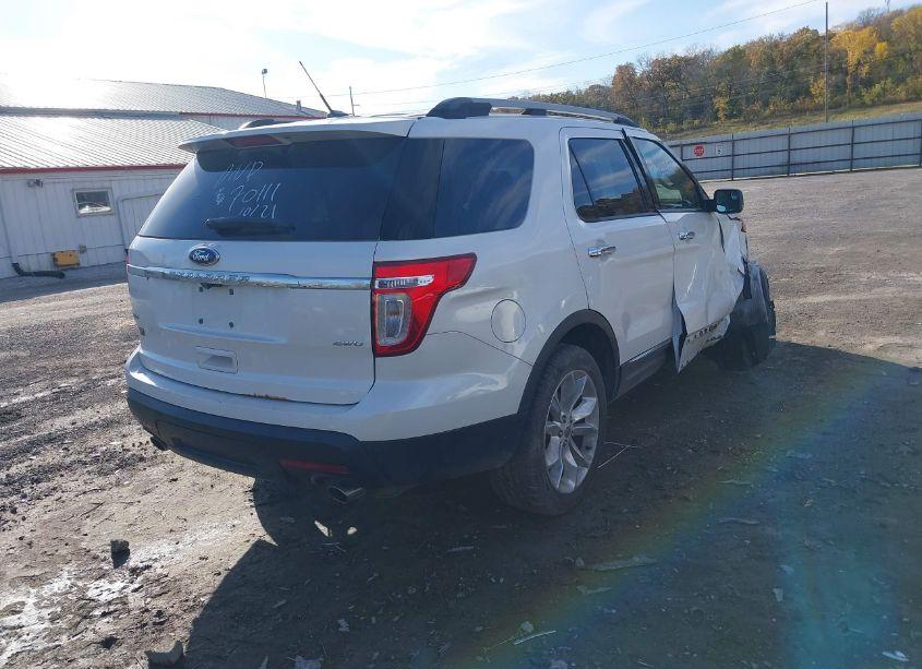 Photo 4 of 2011 Ford Explorer XLT (VIN 1FMHK8D83BGA75633)