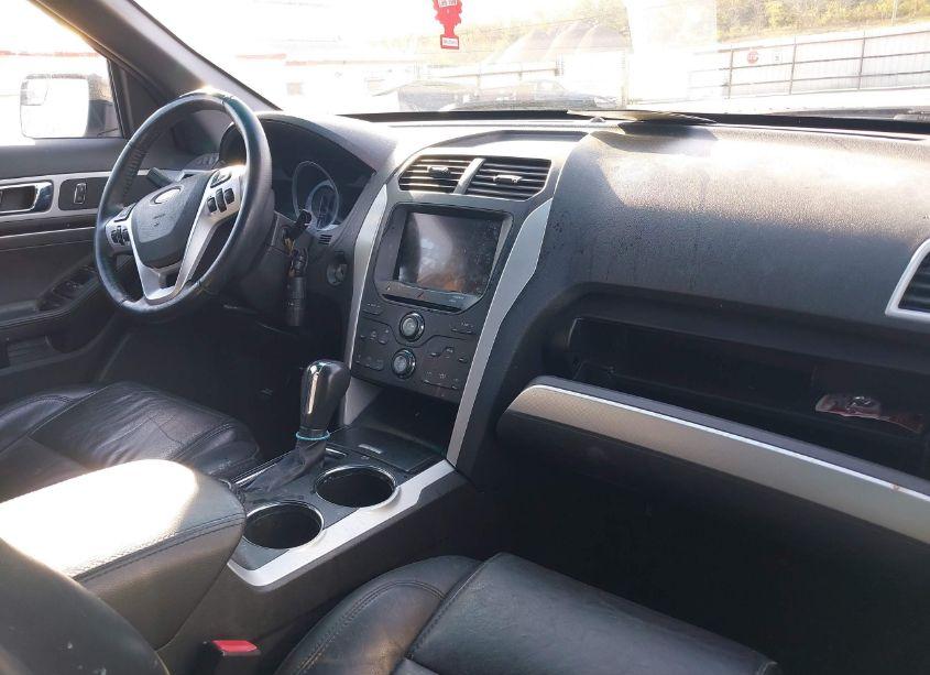 Photo 5 of 2011 Ford Explorer XLT (VIN 1FMHK8D83BGA75633)