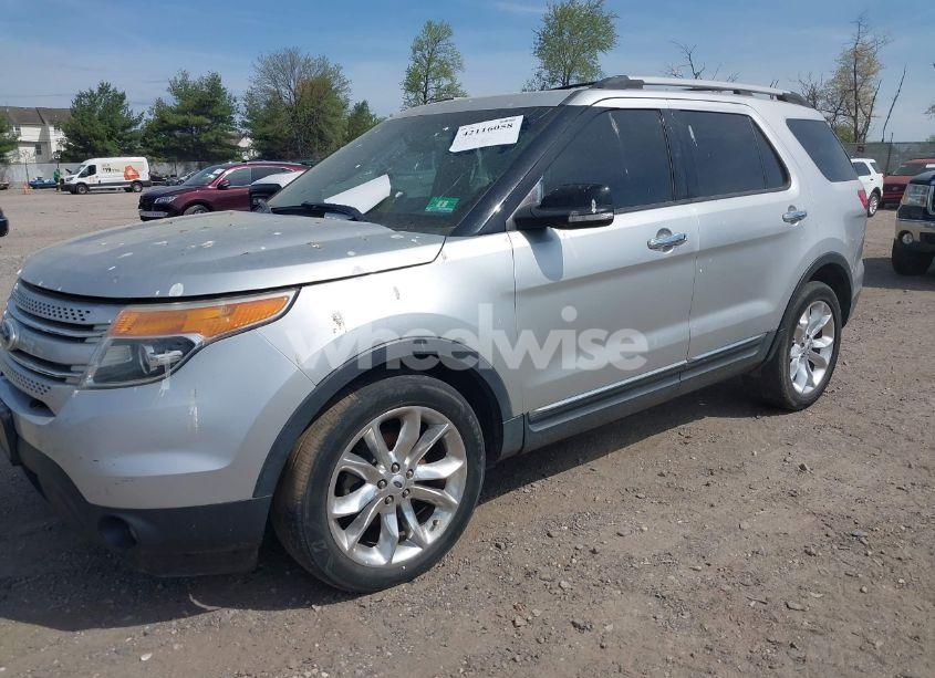 Photo 2 of 2012 Ford Explorer XLT (VIN 1FMHK8D83CGA14817)