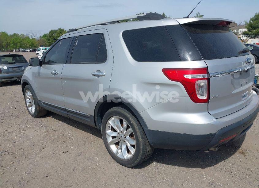 Photo 3 of 2012 Ford Explorer XLT (VIN 1FMHK8D83CGA14817)