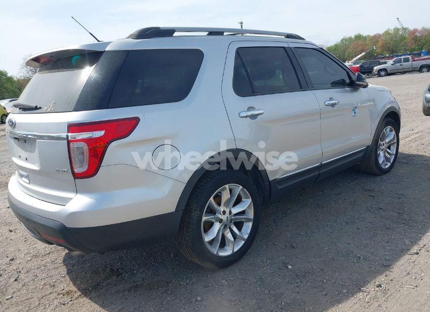 Photo 4 of 2012 Ford Explorer XLT (VIN 1FMHK8D83CGA14817)