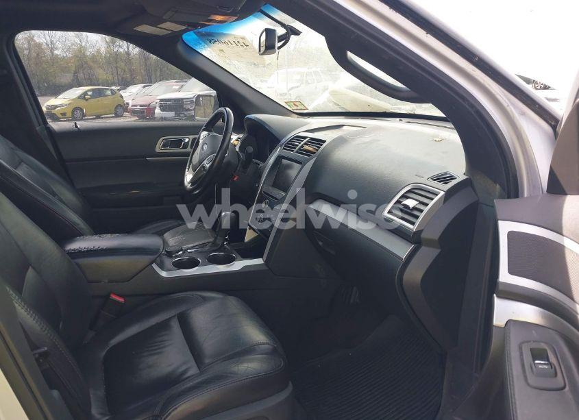 Photo 5 of 2012 Ford Explorer XLT (VIN 1FMHK8D83CGA14817)