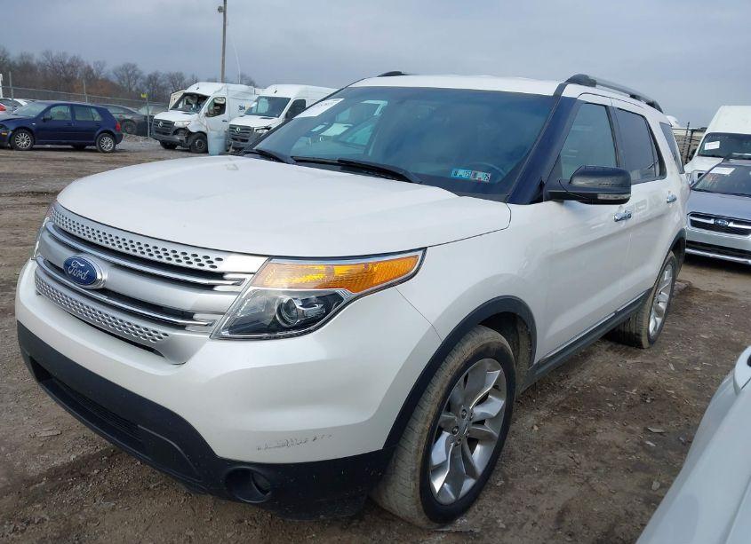 Photo 2 of 2012 Ford Explorer XLT (VIN 1FMHK8D83CGA62740)