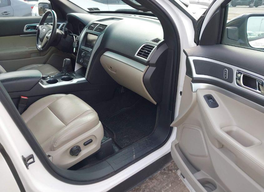 Photo 5 of 2012 Ford Explorer XLT (VIN 1FMHK8D83CGA62740)