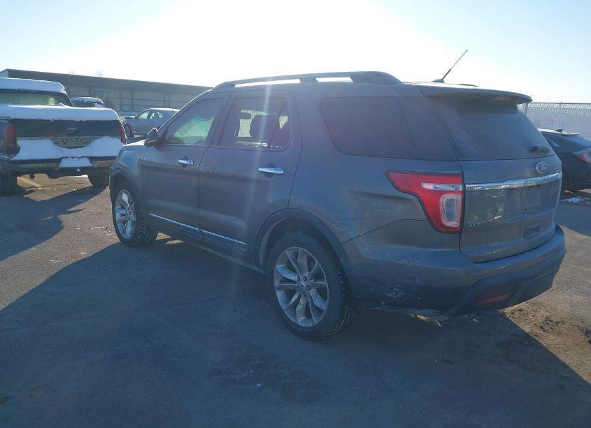 Photo 3 of 2011 Ford Explorer XLT (VIN 1FMHK8D84BGA06837)
