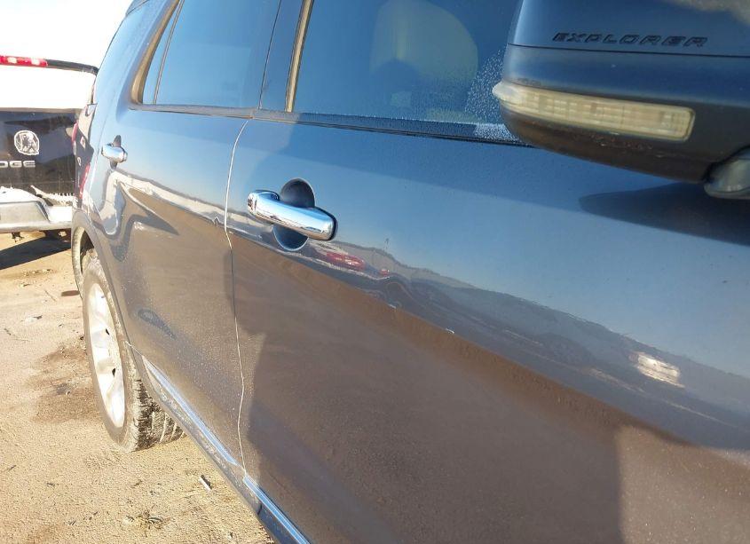 Photo 6 of 2011 Ford Explorer XLT (VIN 1FMHK8D84BGA06837)