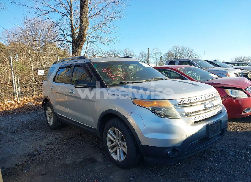 2011 Ford Explorer XLT (VIN 1FMHK8D84BGA26151) main photo