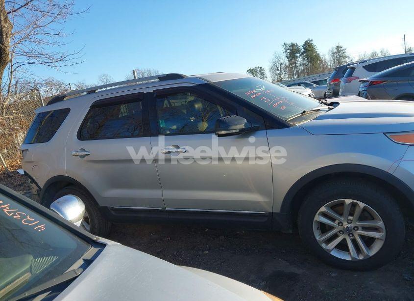 Photo 13 of 2011 Ford Explorer XLT (VIN 1FMHK8D84BGA26151)