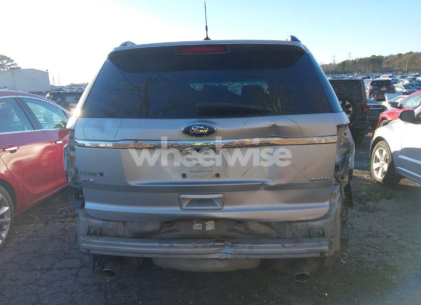 Photo 16 of 2011 Ford Explorer XLT (VIN 1FMHK8D84BGA26151)