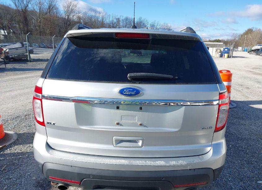 Photo 16 of 2011 Ford Explorer XLT (VIN 1FMHK8D85BGA33528)