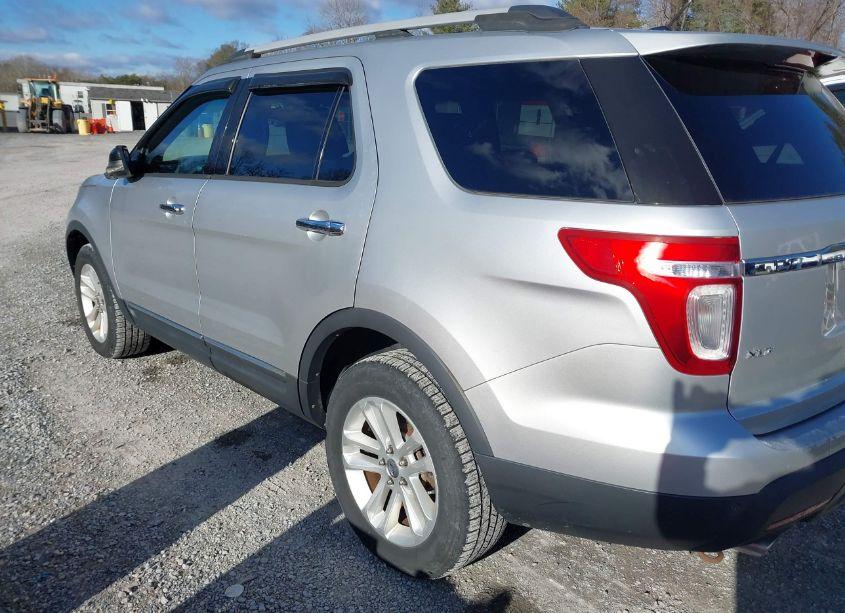 Photo 3 of 2011 Ford Explorer XLT (VIN 1FMHK8D85BGA33528)