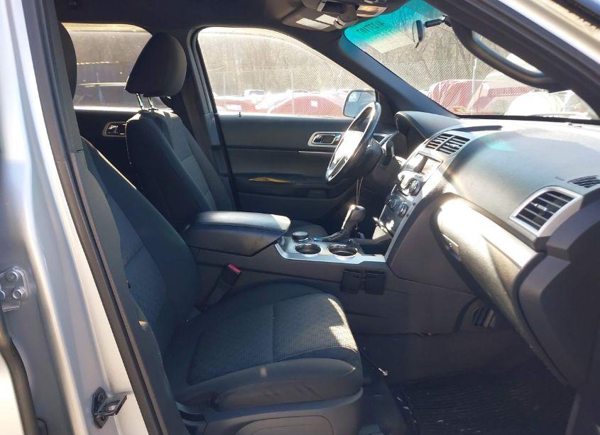 Photo 5 of 2011 Ford Explorer XLT (VIN 1FMHK8D85BGA33528)