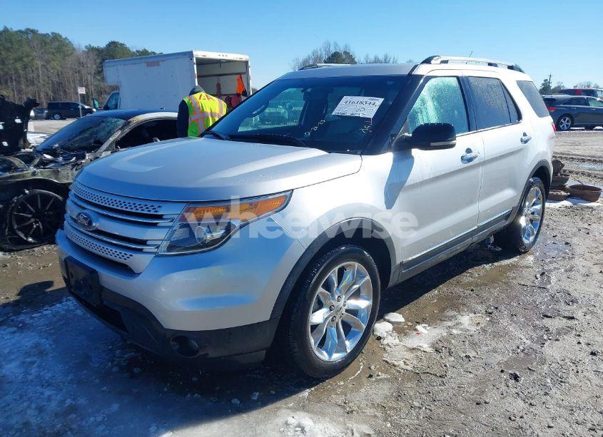 Photo 2 of 2011 Ford Explorer XLT (VIN 1FMHK8D85BGA64181)
