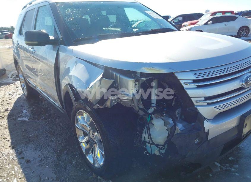 Photo 6 of 2011 Ford Explorer XLT (VIN 1FMHK8D85BGA64181)