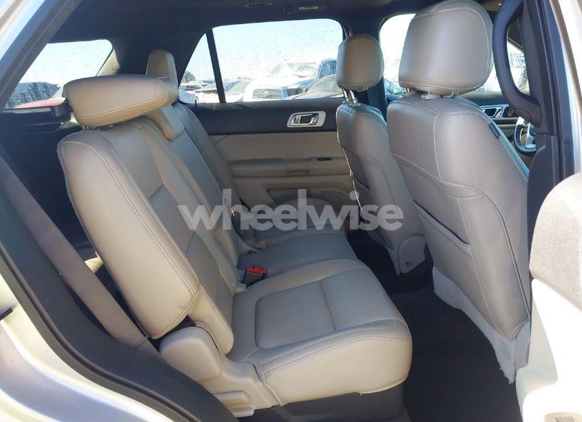 Photo 8 of 2011 Ford Explorer XLT (VIN 1FMHK8D85BGA64181)