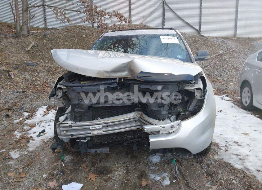 Photo 12 of 2011 Ford Explorer XLT (VIN 1FMHK8D85BGA82762)