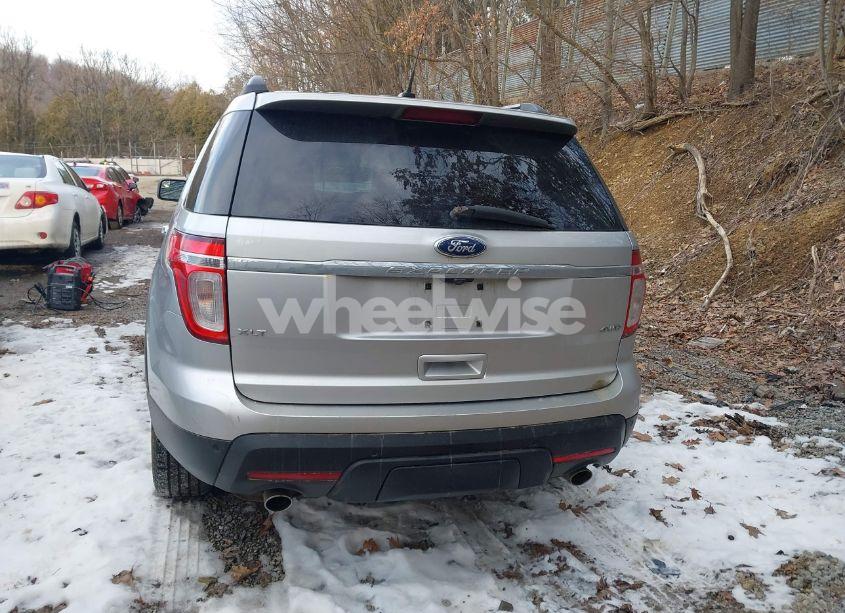 Photo 16 of 2011 Ford Explorer XLT (VIN 1FMHK8D85BGA82762)