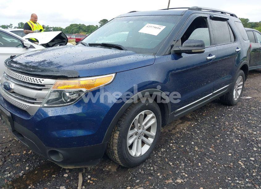 Photo 2 of 2012 Ford Explorer XLT (VIN 1FMHK8D85CGA74954)