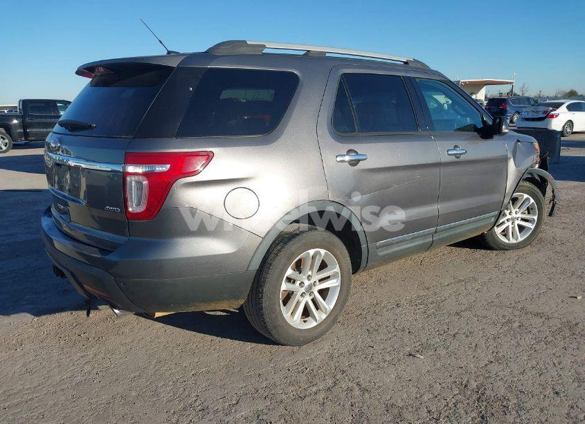 Photo 4 of 2011 Ford Explorer XLT (VIN 1FMHK8D86BGA01414)