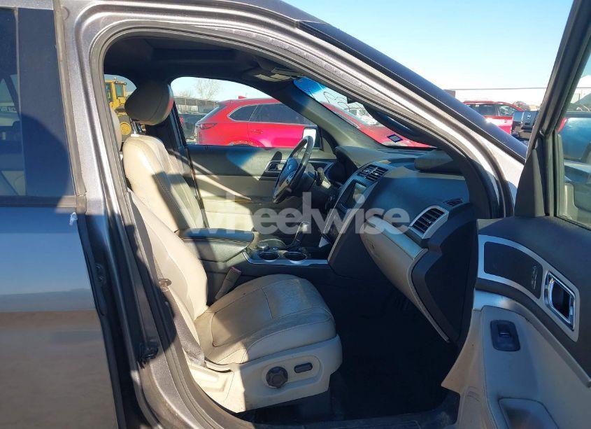 Photo 5 of 2011 Ford Explorer XLT (VIN 1FMHK8D86BGA01414)