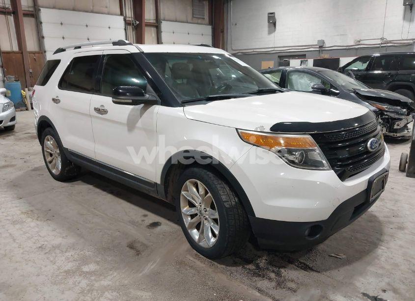 2011 Ford Explorer XLT (VIN 1FMHK8D86BGA26913) main photo