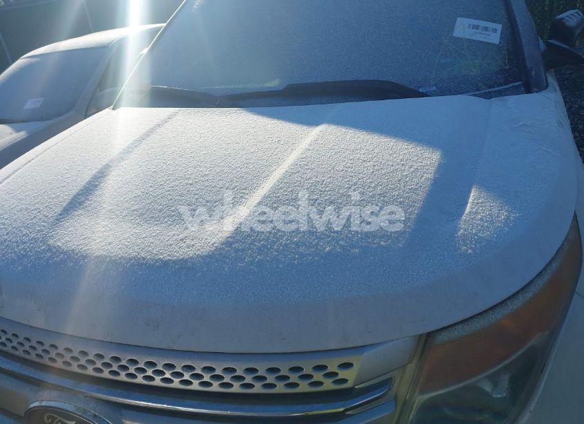 Photo 10 of 2011 Ford Explorer XLT (VIN 1FMHK8D86BGA74637)