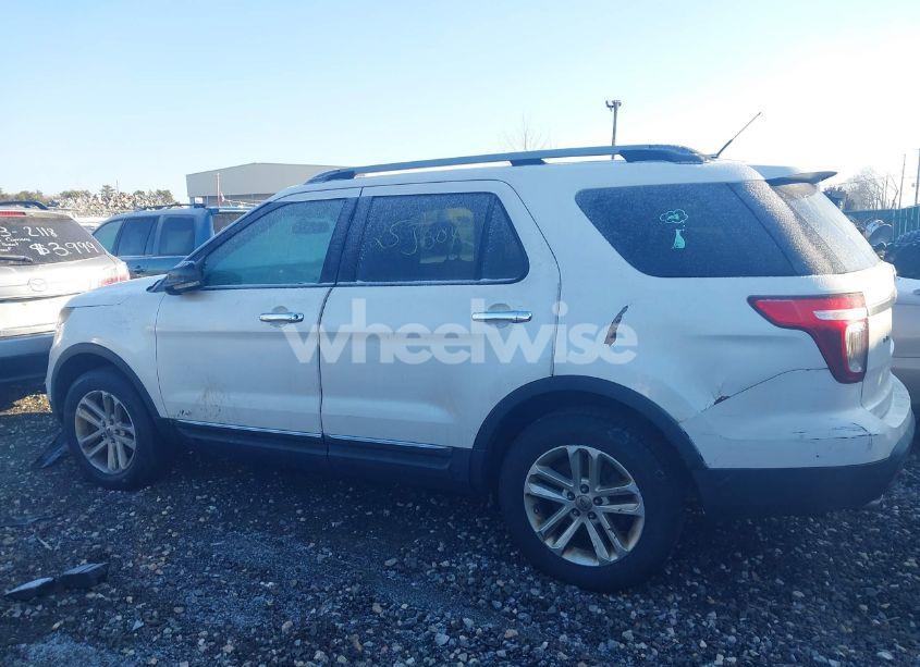 Photo 13 of 2011 Ford Explorer XLT (VIN 1FMHK8D86BGA74637)